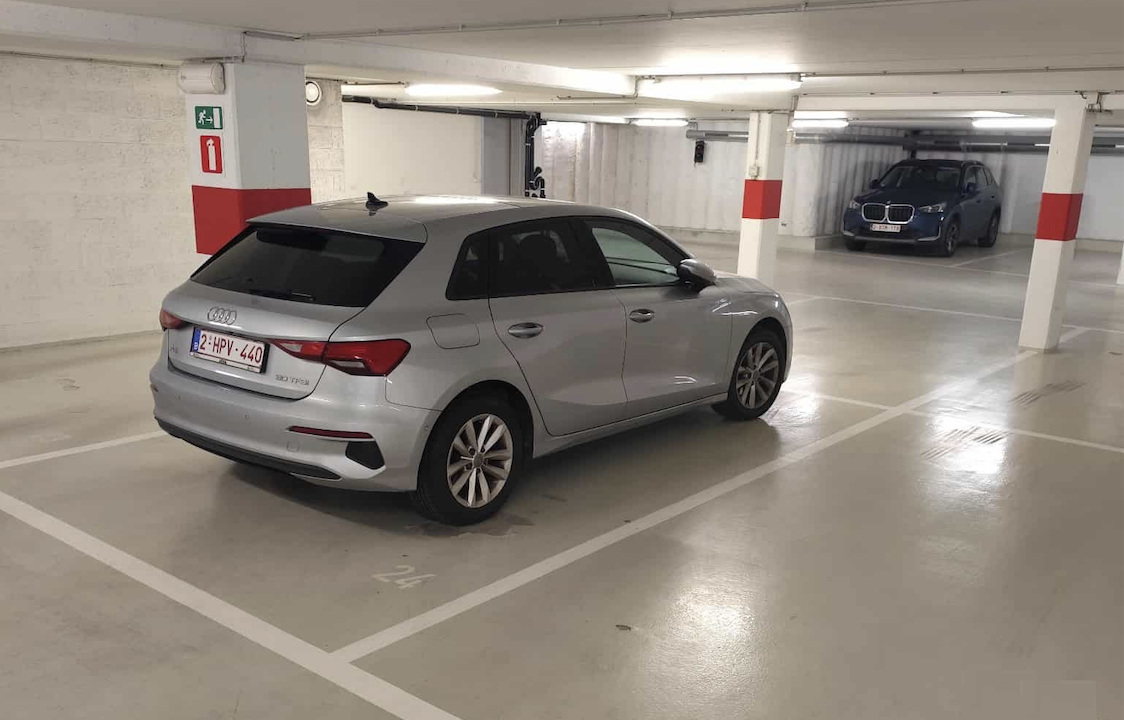 24 OK emplacement voiture